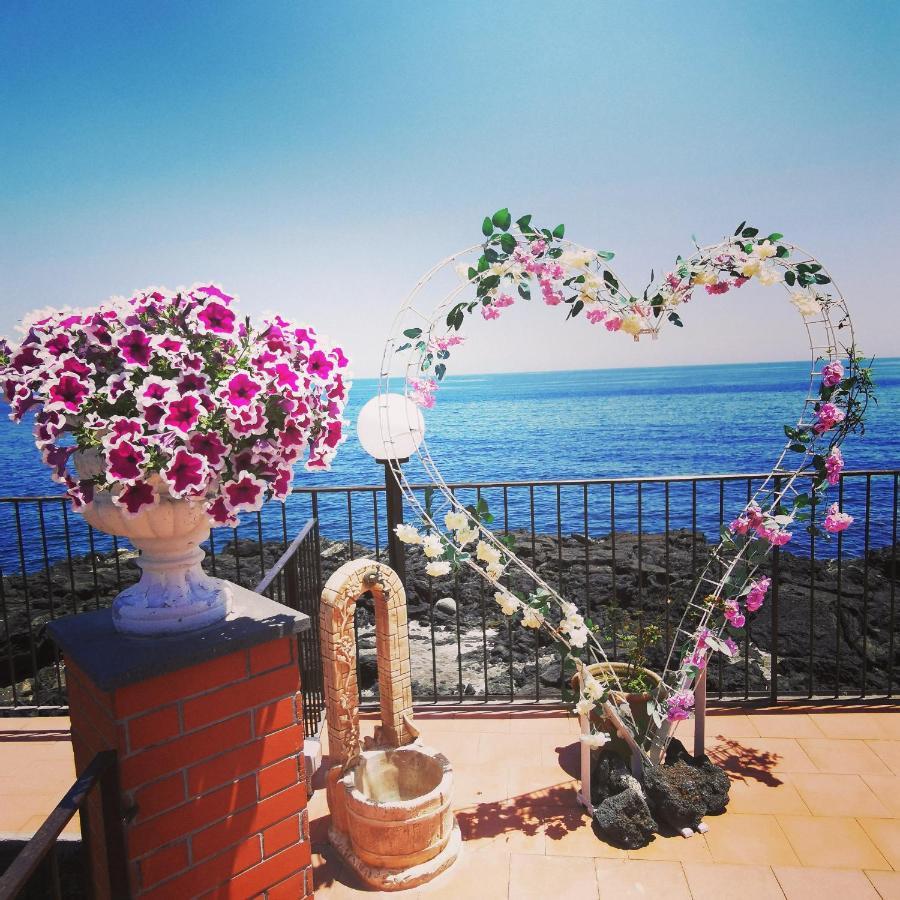 Made In Sicily Santa Tecla Bed & Breakfast Acireale Bagian luar foto