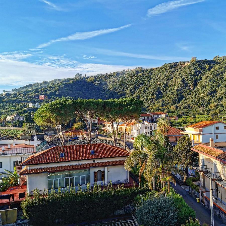Made In Sicily Santa Tecla Bed & Breakfast Acireale Bagian luar foto