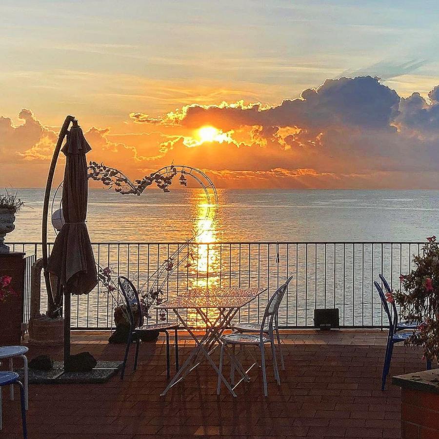 Made In Sicily Santa Tecla Bed & Breakfast Acireale Bagian luar foto