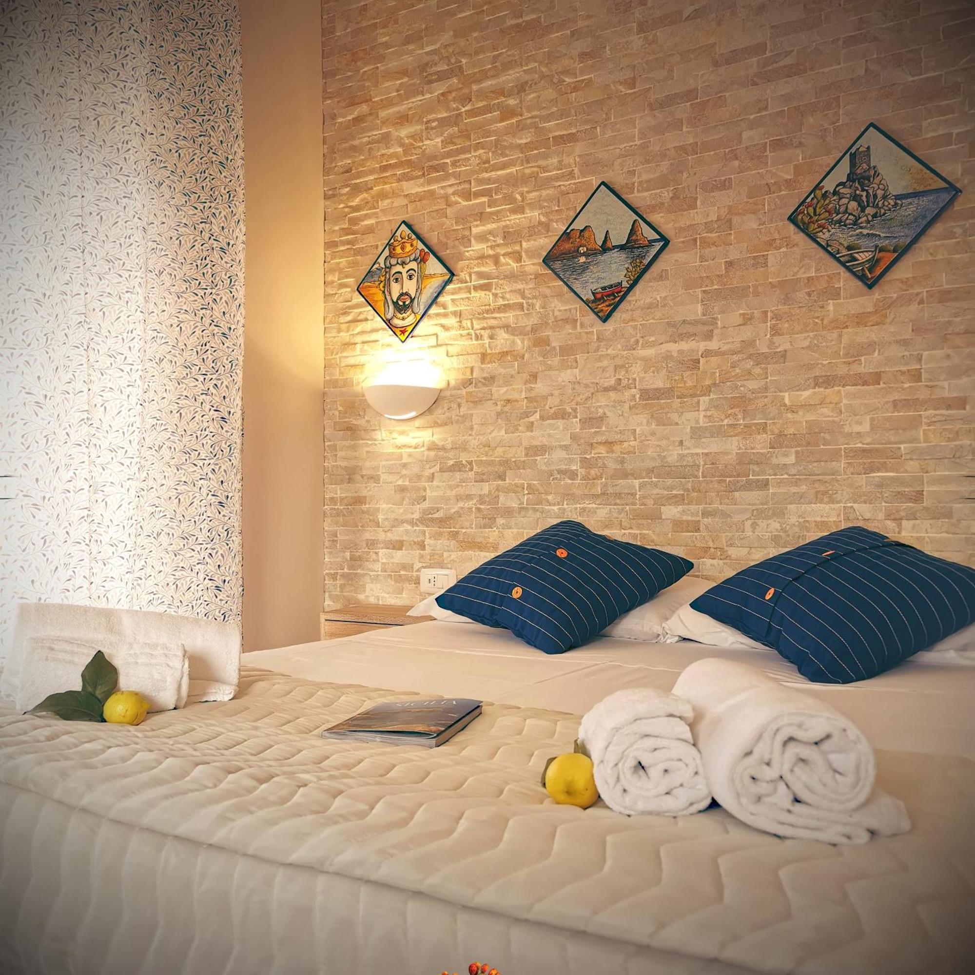 Made In Sicily Santa Tecla Bed & Breakfast Acireale Bagian luar foto