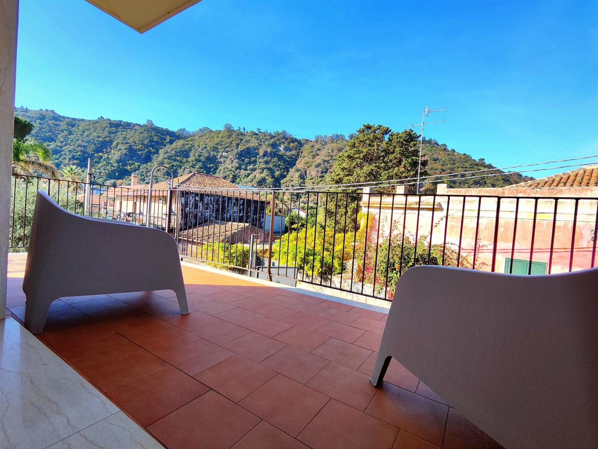 Made In Sicily Santa Tecla Bed & Breakfast Acireale Bagian luar foto